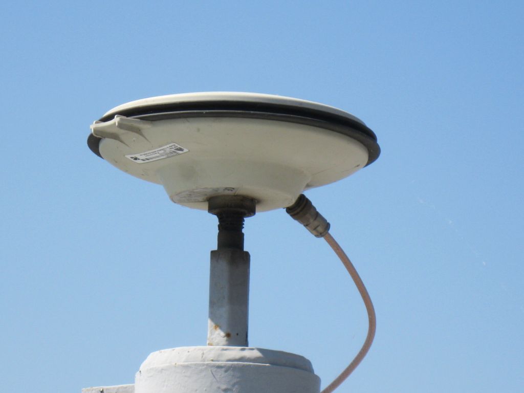The NOV702GG antenna. 