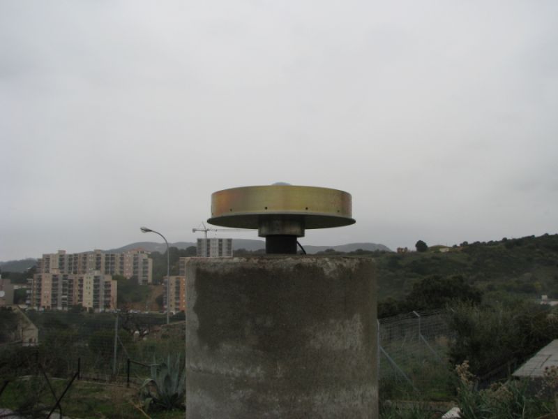 pilar and antenna view.