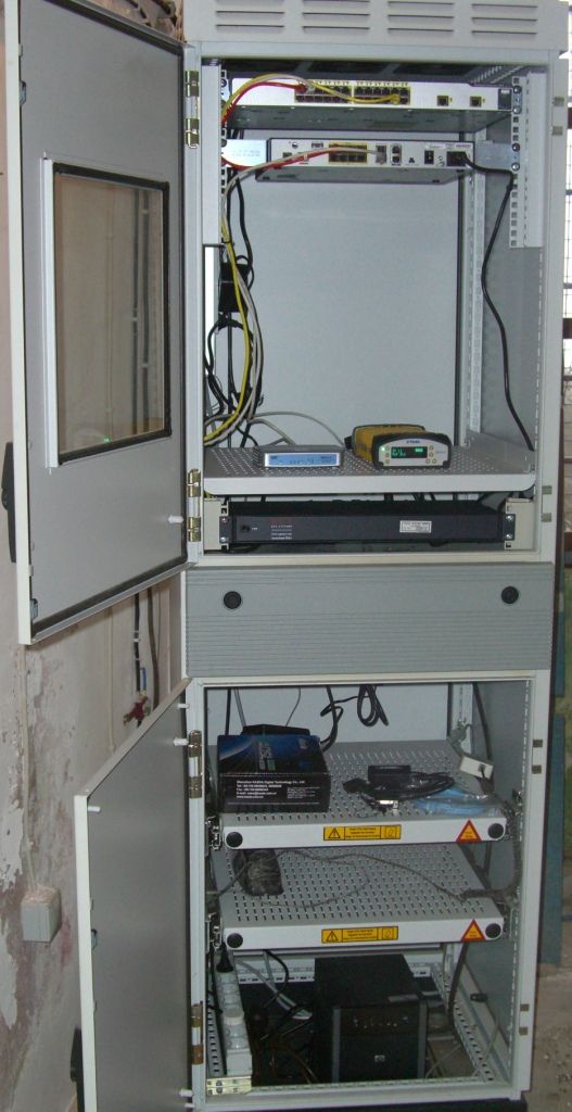 GNSS Receiver Trimble NetR5 and communication centre.