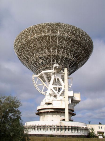 70-meters radiotelescope.