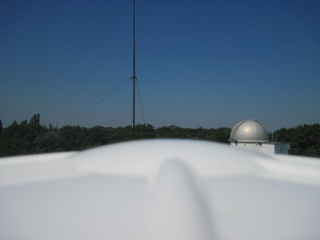 The TRM115000.00 antenna, view to the west.