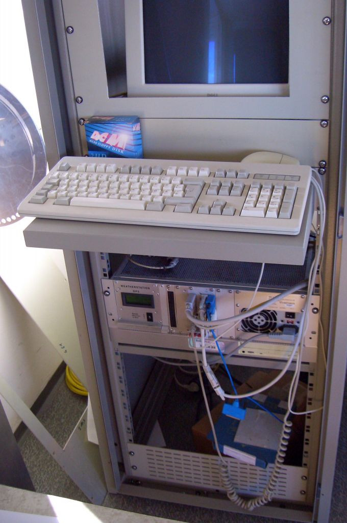Cabinet with receiver, computer, monitor, Com Server, modem, meteorological system, USV a.s.o.