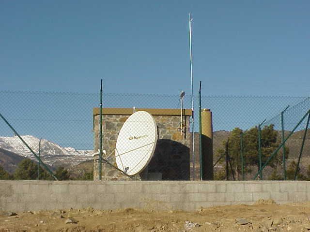 pilar, antenna and its surroundings view.