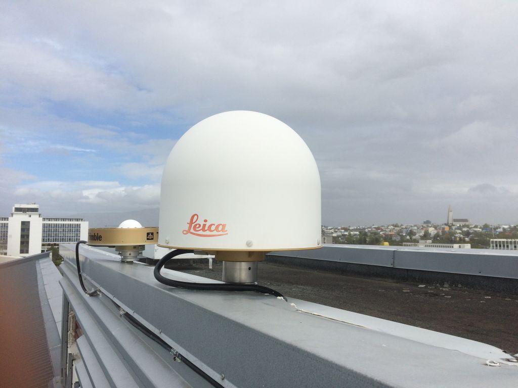 Antenna with new mount direction east