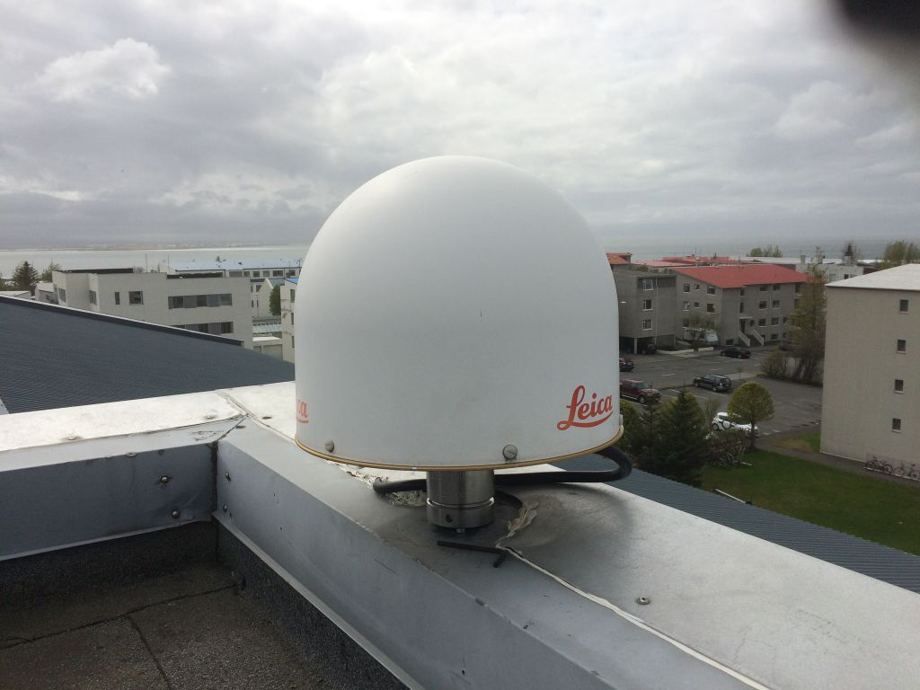 Antenna mount direction west