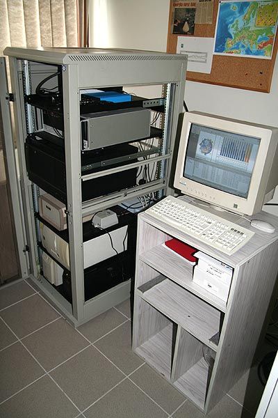 GRX1200GGPRO receiver, PC computer, UPS and external frequency devices in RACK 19 cabinet.