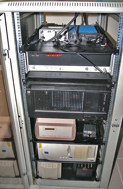 GRX1200GGPRO receiver, PC computer, UPS and external frequency devices in RACK 19 cabinet.