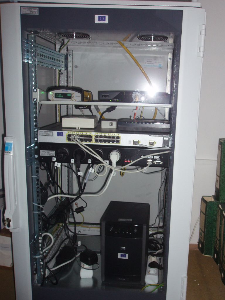 GNSS Receiver Trimble NetR5 and communication center.