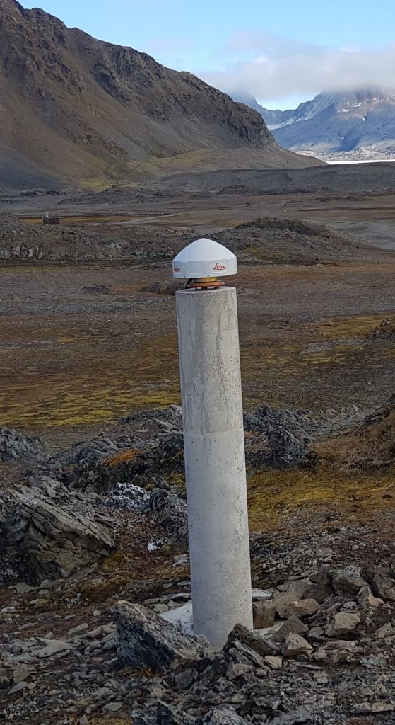 PPSH antenna and pillar.