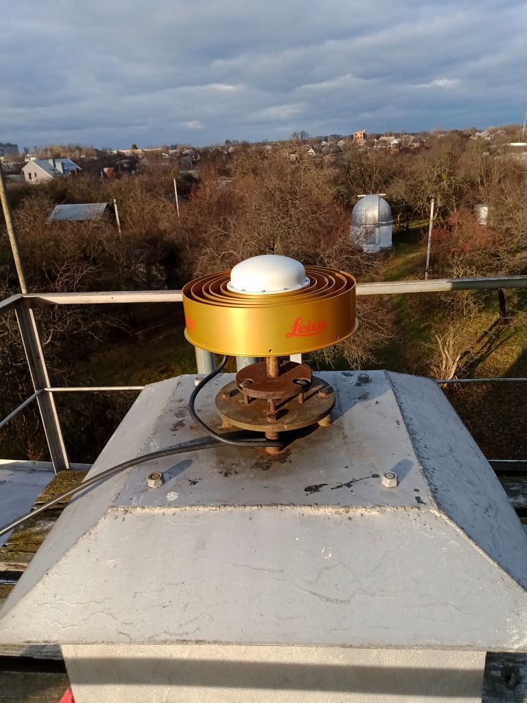 LEIAR20 antenna without dome.